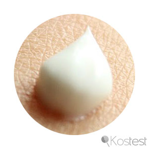 Texture crème mains Basis Sensitiv Lavera